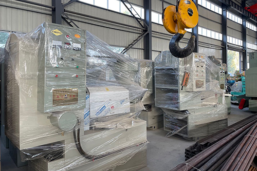 小型榨油機(jī)發(fā)貨通知：青?？蛻舻恼ビ蜋C(jī)已經(jīng)裝